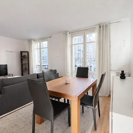 Magnifique De 2 Pièces à Montparnasse
