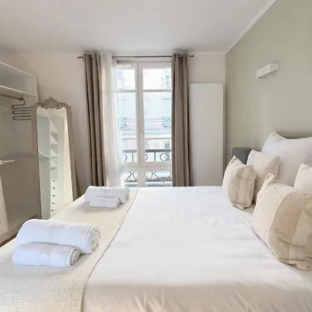 Magnifique De 2 Pieces A Montparnasse Apartment