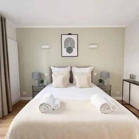 Magnifique De 2 Pièces à Montparnasse *